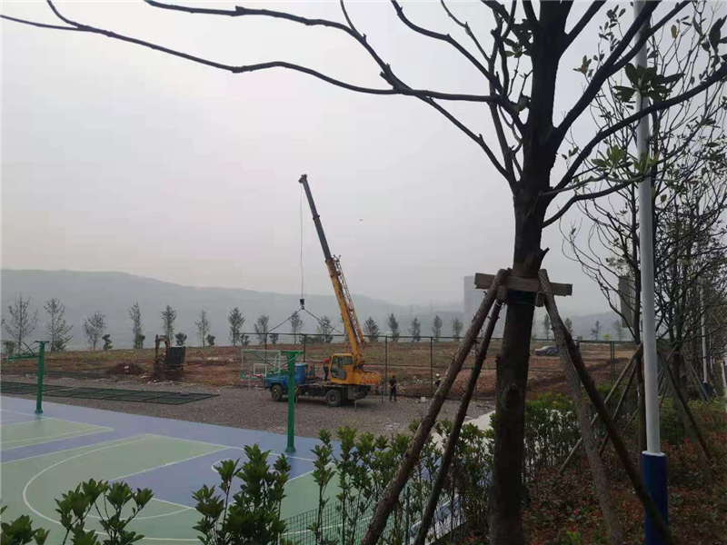 学校第二田径运动场(高中部田径运动场)破土动工